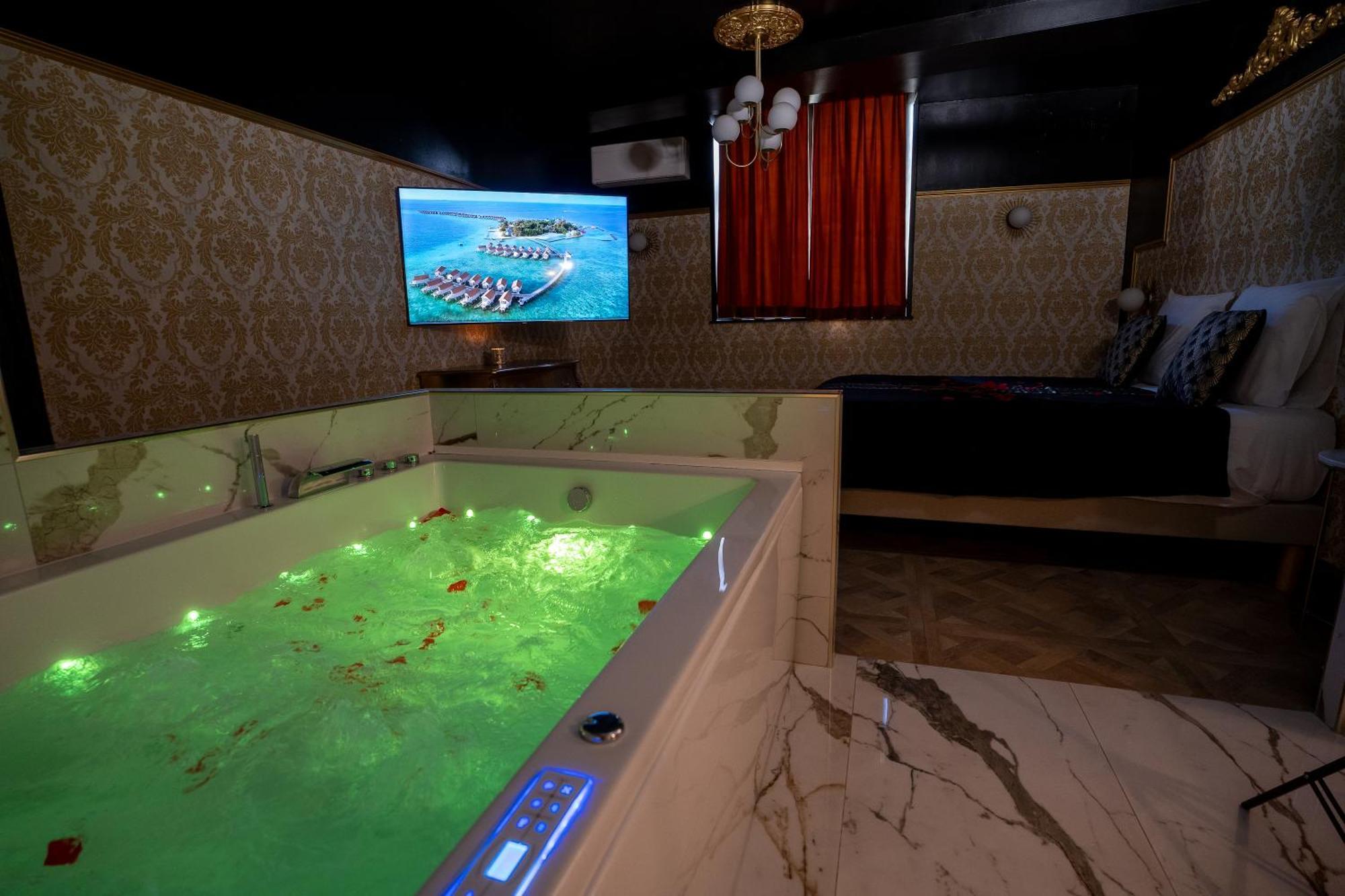 D'exception Avec Jacuzzi